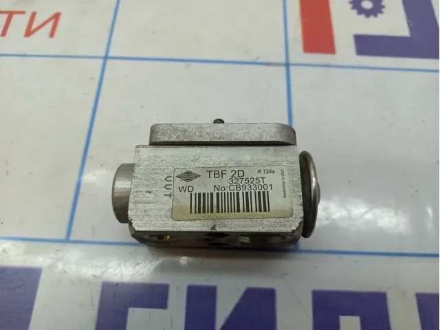 Клапан кондиционера Jeep Grand Cherokee (WK2) 68079483AA