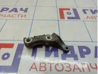 Кронштейн ролика-натяжителя ручейкового ремня Jeep Grand Cherokee (WK2) 68148387AA