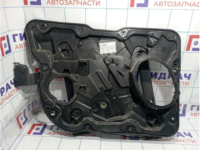 Стеклоподъемник электрический передний левый Jeep Grand Cherokee (WK2) 68079291AA