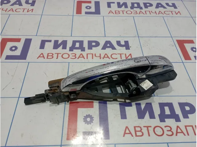 Ручка двери передней наружная правая Jeep Grand Cherokee (WK2) 4589884AH