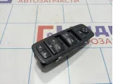 Блок управления стеклоподъемниками Jeep Grand Cherokee (WK2) 68030826AC