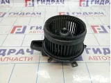 Моторчик отопителя Jeep Grand Cherokee (WK2) 68079477AB