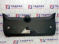 Обшивка двери багажника Jeep Grand Cherokee (WK2) 5KT49DX9AD