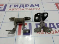 Петли двери передней правой Jeep Grand Cherokee (WK2)