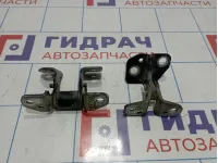 Петли двери задней правой Jeep Grand Cherokee (WK2)