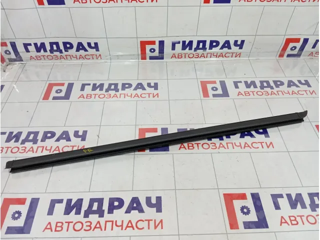 Уплотнитель стекла передний правый JAC J7 6104240U7300