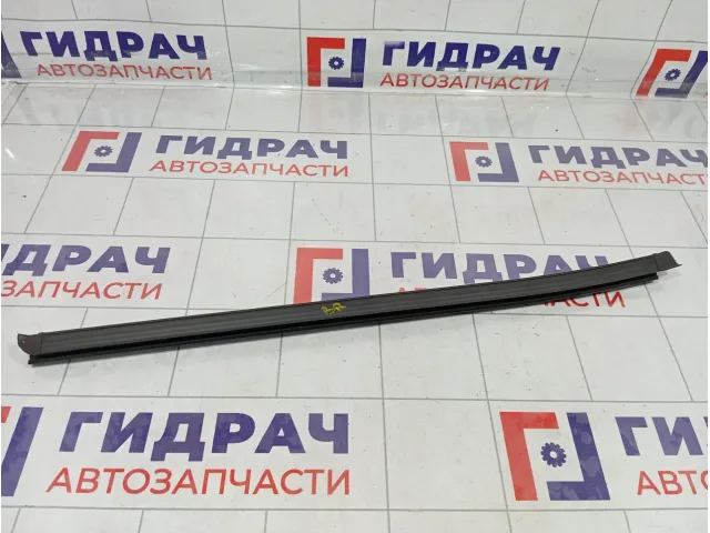 Уплотнитель стекла задний правый JAC J7 6204240U7300