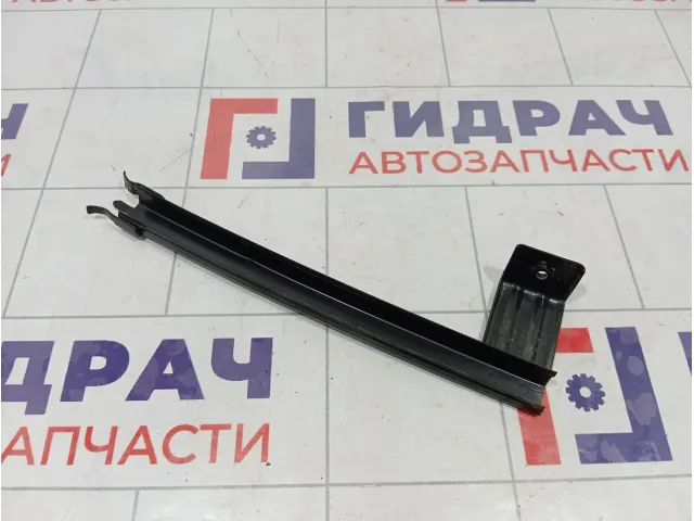 Направляющая стекла двери передняя правая JAC J7 6104260U7300