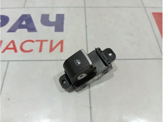 Кнопка стеклоподъемника JAC J7 3750040S5500