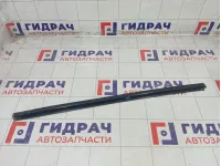 Накладка стекла переднего правого Jeep Grand Cherokee 55135878AC