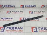 Уплотнитель стекла переднего правого Jeep Grand Cherokee 55135898AC