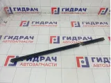 Уплотнитель стекла заднего правого Jeep Grand Cherokee 55135888AC