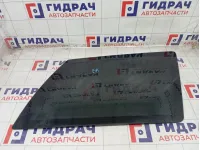 Стекло кузовное глухое (форточка) заднее правое Jeep Grand Cherokee 55135816AE