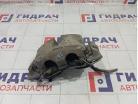 Суппорт тормозной передний правый Jeep Grand Cherokee 5011972AA