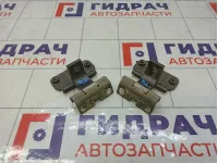Петли двери багажника Jeep Grand Cherokee
