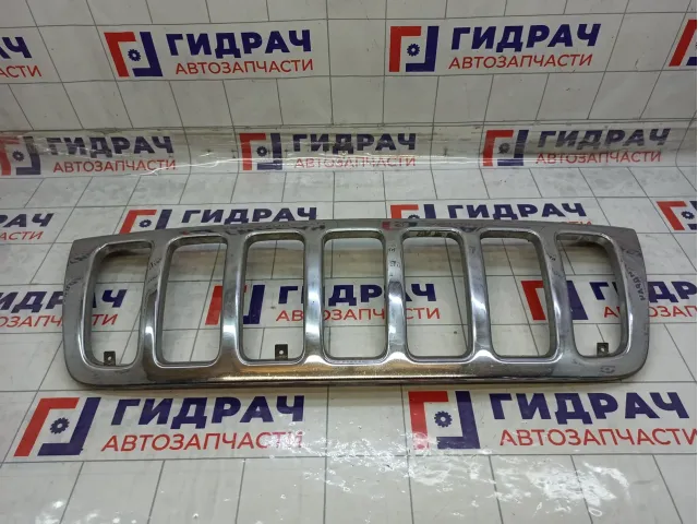 Решетка радиатора Jeep Grand Cherokee 55155921AB