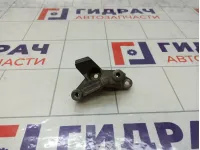 Кронштейн топливной рампы Jeep Grand Cherokee A6110782541