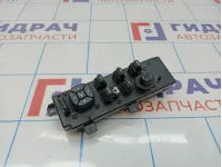 Блок управления стеклоподъемниками Jeep Grand Cherokee (WJ) 5HB63DX9AA. Потертость.