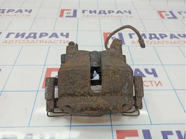 Суппорт тормозной передний левый Jeep Grand Cherokee (WJ) 5011973AA. Срезан болт.