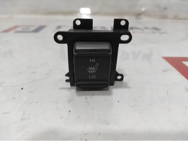 Кнопка обогрева сидений правая Jeep Grand Cherokee (WJ) 56033017AB.