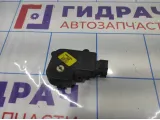 Моторчик заслонки отопителя Jeep Grand Cherokee (WJ) 5012710AA.