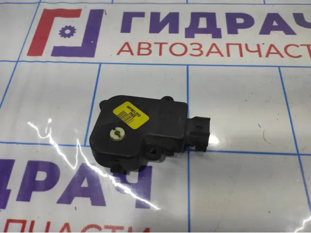 Моторчик заслонки отопителя Jeep Grand Cherokee (WJ) 5012710AA.