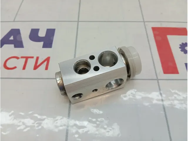 Клапан кондиционера Jetour X70 Plus F188108015BB