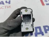 Кнопка стеклоподъемника Kia Rio 4 93581-H0100.