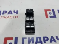 Блок управления стеклоподъемниками Kia Rio 4 93571H0100CA.