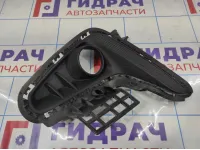 Рамка противотуманной фары правой Kia Rio 4 86524-H0000.