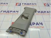 Обшивка стойки средней правой верхняя Kia Rio 4 85840-H0100-BGA. Потертости.