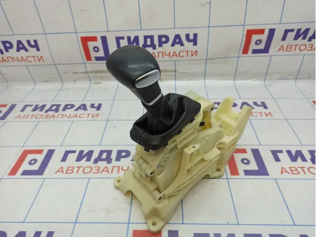 Кулиса КПП Kia Rio 4 46700-H2100. Потертости.