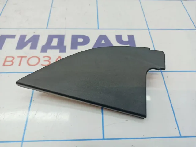 Накладка двери задней правой внутренняя Kia Spectra 0K2A168510C. Дефект.