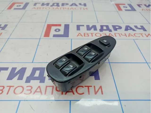 Блок управления стеклоподъемниками Kia Spectra 0K2N2-66350.