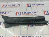 Решетка стеклооч. (планка под лобовое стекло) правая Kia Spectra 0K2A150785B.