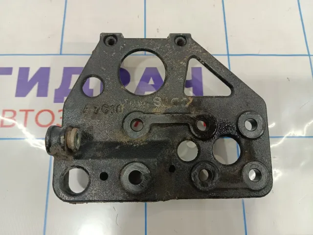 Кронштейн кондиционера Kia Spectra 0K2N115810.