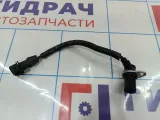 Датчик положения распредвала Kia Spectra 0K30E18131B.