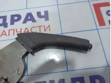 Рычаг стояночного тормоза Kia Spectra . Цирапина.