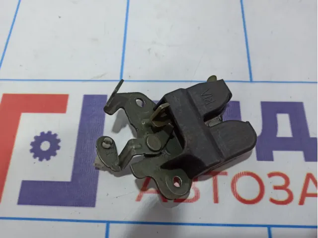 Замок багажника Kia Spectra 0K2N256820.