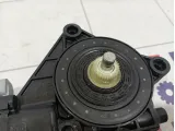 Моторчик стеклоподъемника передний правый Kia Venga (YN) 82460-1P000