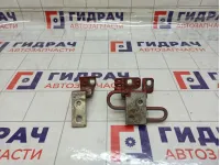 Петли двери передней левой Kaiyi E5