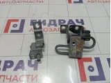 Петли двери передней правой Kaiyi E5