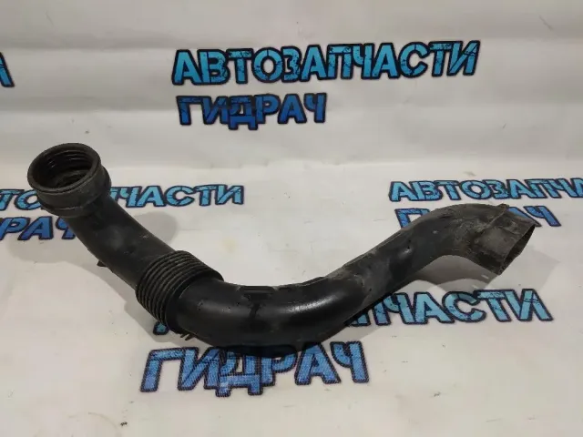 Патрубок воздушного фильтра Renault Kaptur 165555731R Отличное состояние