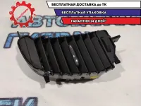 Дефлектор воздушный центральный левый Renault Kaptur 687604547R  Отличное состояние