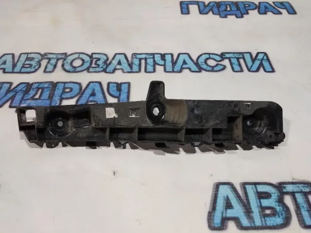 Кронштейн заднего бампера левый Renault Kaptur 850452611R Отличное состояние