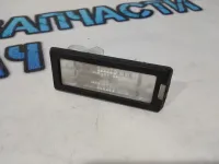Фонарь подсветки номера Renault Kaptur 8200013577 Отличное состояние