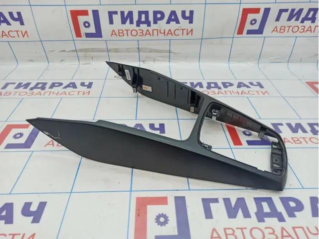 Консоль кулисы КПП Kia Rio X (X-Line) 84650H0030WK.