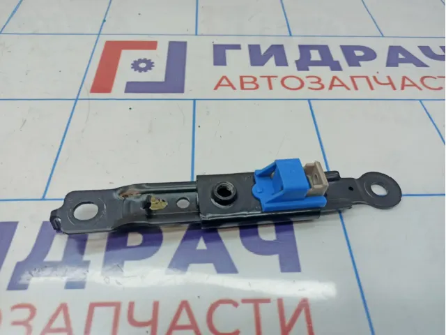 Механизм регулировки ремня безопасности Kia Rio X (X-Line) 88890-F2000.