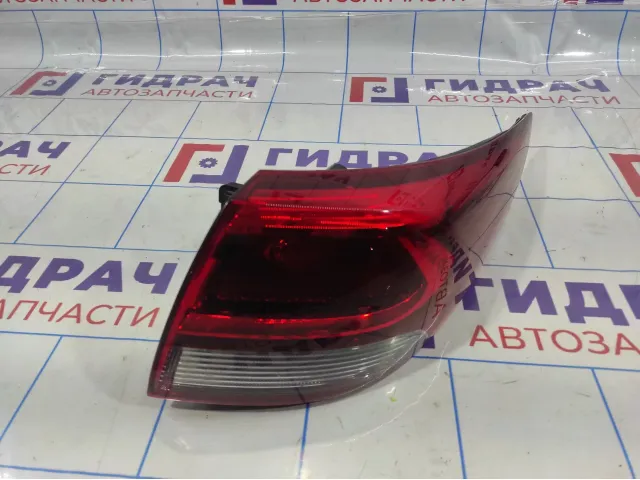 Фонарь задний наружный правый Kia Rio X (X-Line) 92402-H0200.