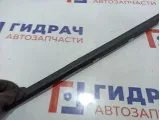 Накладка стекла двери заднего правого Kia Rio X (X-Line) 83220-H0500.